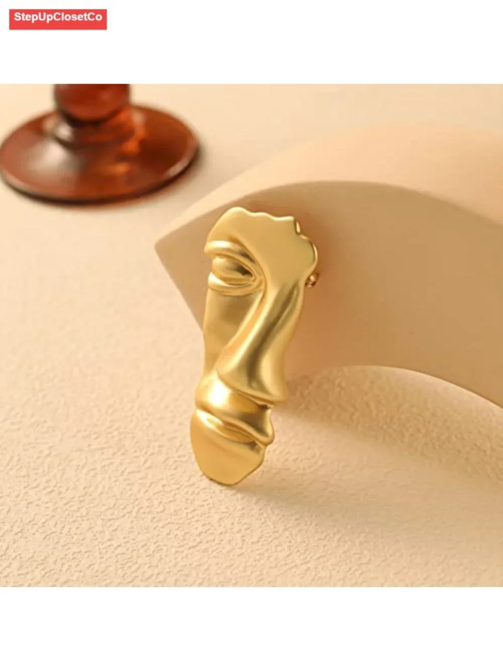 Vintage Minimalist Gold Half Mask Brooch Pin Alloy Brooches for Women Men